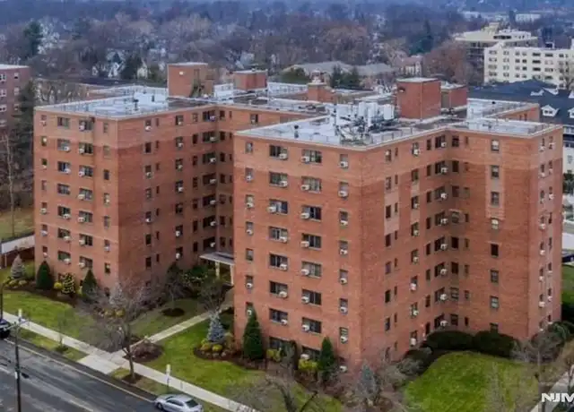 Property at 208 Anderson St Unit N3B, Hackensack, NJ, 07601, 2 beds, 1 bath, [object Object]