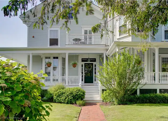 Property at 32 Catherine St Unit B, Newport, RI, 02840, 2 beds, 2 baths, [object Object]