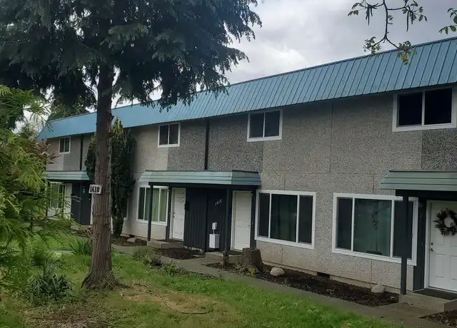Property at 1418 Harris Ave Unit 3, Bellingham, WA, 98225, 2 beds, 1.5 baths, [object Object]