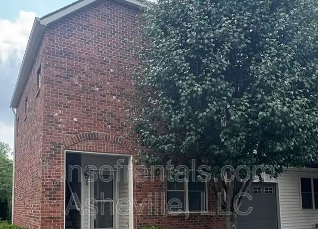 Property at 252 Wash Creek Dr, Hendersonville, NC, 28739, 3 beds, 2 baths, [object Object]