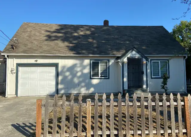 Property at 610 3rd Ave S, Kent, WA, 98032, 2 beds, 2 baths, [object Object]