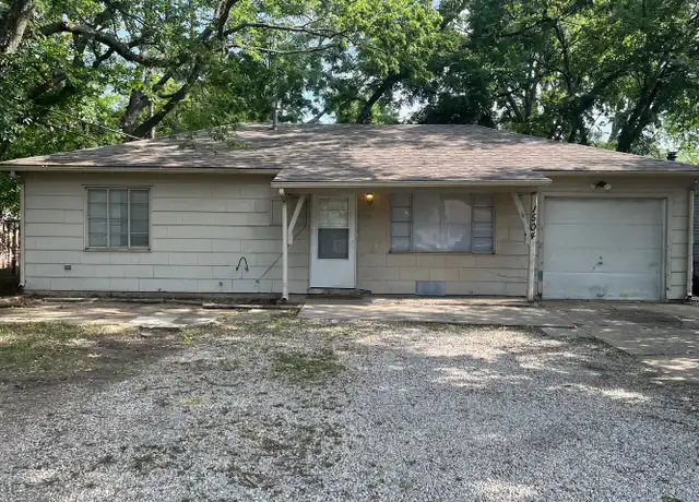 Property at 1504 SW 37th St, Topeka, KS, 66611, 2 beds, 1 bath, [object Object]