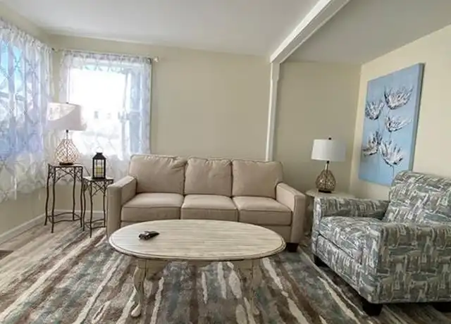 Property at 38 Lighthouse Pt, Fairfield, CT, 06824, 4 beds, 2 baths, [object Object]