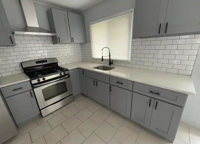 Property at 7 Sherwood Ln, Willingboro, NJ, 08046, 4 beds, 2 baths, [object Object]