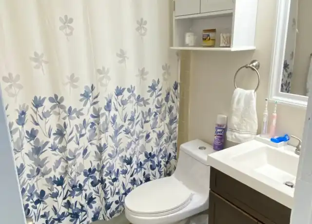 Property at 470 E 3rd St, Boston, MA, 02127, 2 beds, 1 bath, [object Object]