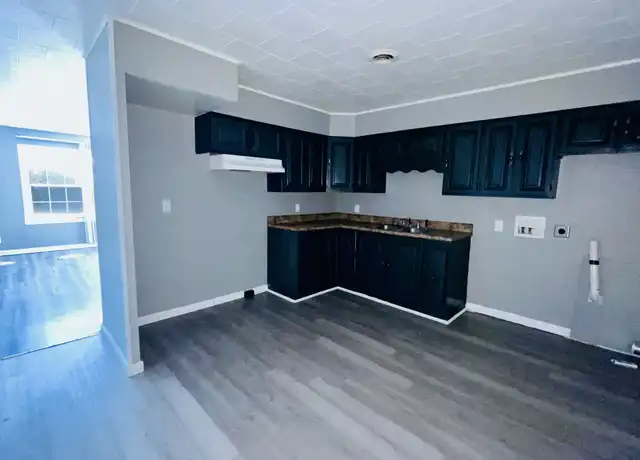 Property at 523 Saint Barbara Ln, East Saint Louis, IL, 62206, 3 beds, 1 bath, [object Object]