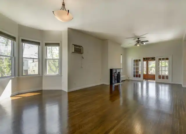Property at 447 E Ave Unit 1, Bayonne, NJ, 07002, 3 beds, 1 bath, [object Object]