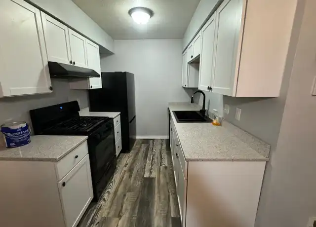 Property at 102 S Michigan St, Elkhart, IN, 46514, 2 beds, 1.5 baths, [object Object]