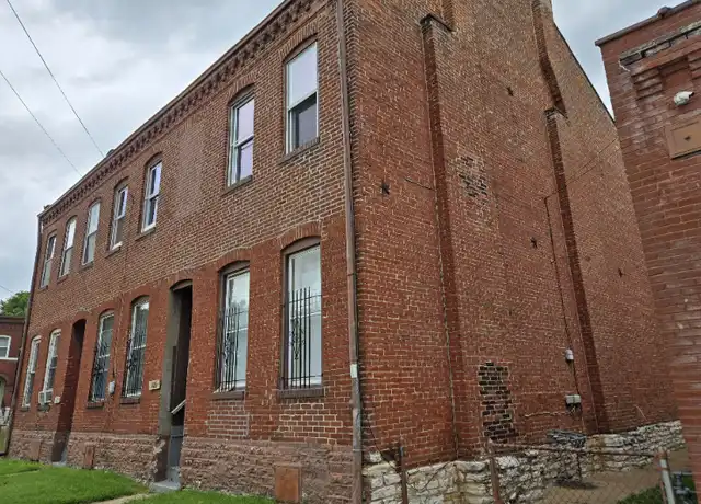 Property at 221 Upton St Unit 1F, St. Louis, MO, 63111, 2 beds, 1 bath, [object Object]