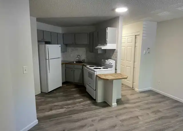 Property at Campus Park Apartments - SAMI Apartments - 502 W Myrtle St, Fort Collins, CO, 80521, 1 bed, 1 bath, [object Object]