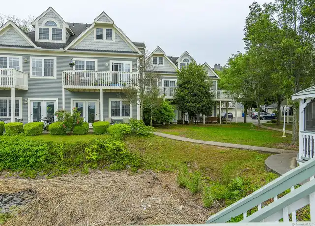 Property at 750 Quinnipiac Ave #5, New Haven, CT, 06513, 2 beds, 1 bath, [object Object]