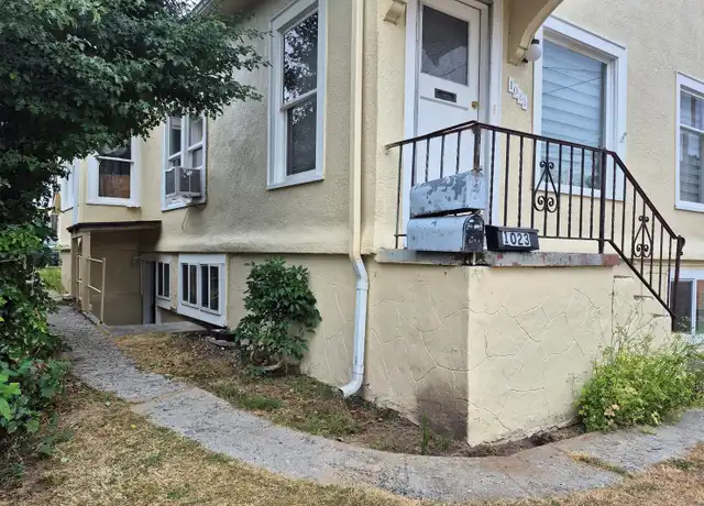 Property at 1023 5th St Unit A, Bremerton, WA, 98337, 1 bed, 1 bath, [object Object]