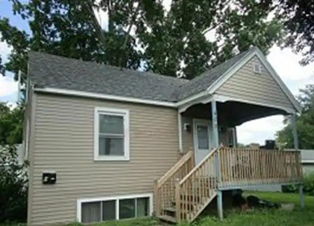 Property at 408 W 2nd St Unit 408 1/2, Mankato, MN, 56001, 2 beds, 1 bath, [object Object]
