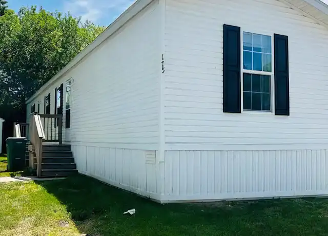 Property at 175 Parker Lake Dr, Oxford, MI, 48371, 3 beds, 2 baths, [object Object]