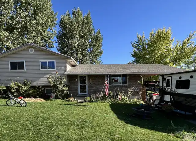 Property at 1340 Navajo Dr, Pleasant Grove, UT, 84062, 6 beds, 3 baths, [object Object]