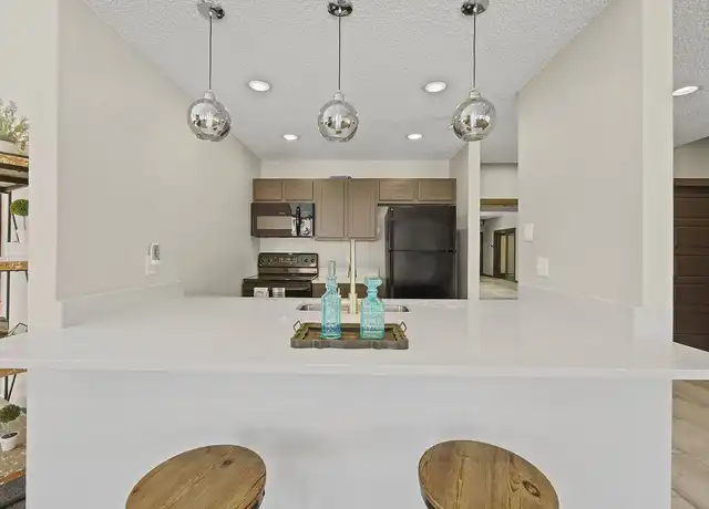 Property at The Retreat - 601 Twin Oaks Dr, Temple, TX, 76504, 1-2 bed, 1-2 bath, [object Object]