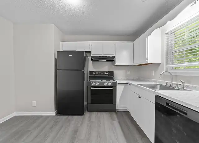 Property at Roberts Lane Apartments - 1150 Roberts Ln, High Point, NC, 27260, 2 beds, 1 bath, [object Object]