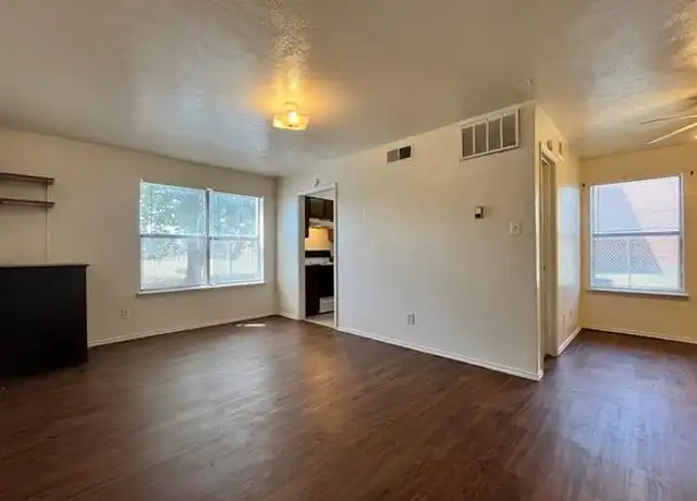 Property at 2526 W Prairie St #203, Denton, TX, 76201, 1 bed, 1 bath, [object Object]