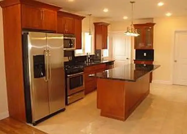 Property at 160 Waverley Ave Unit 2, Watertown, MA, 02472, 3 beds, 2 baths, [object Object]