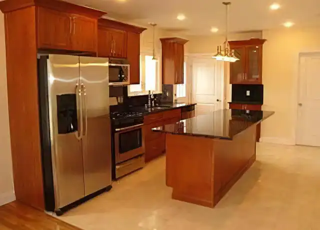 Property at 160 Waverley Ave Unit 2, Watertown, MA, 02472, 3 beds, 2 baths, [object Object]