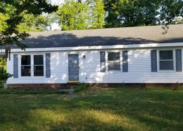 Property at 126 Fletcher Pl, Greenville, NC, 27858, 3 beds, 2 baths, [object Object]