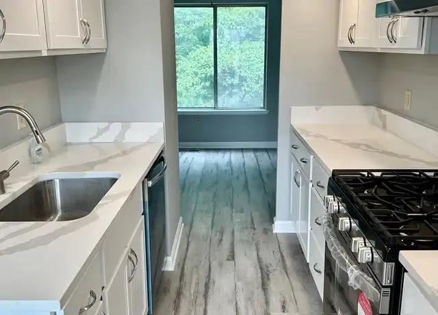 Property at 1960 Fountainbrook Ct, Woodbridge, VA, 22192, 3 beds, 1.5 baths, [object Object]