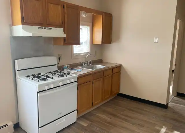 Property at 404 2nd Ave Unit D302, Woonsocket, RI, 02895, 2 beds, 1 bath, [object Object]