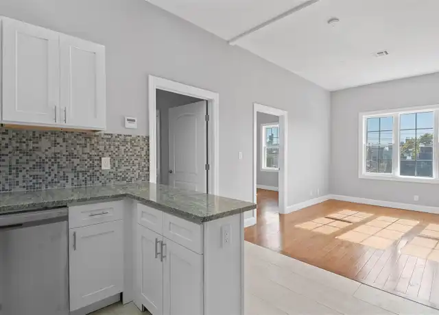 Property at 100 Griffith St Unit 3R, Jersey City, NJ, 07307, 2 beds, 1 bath, [object Object]