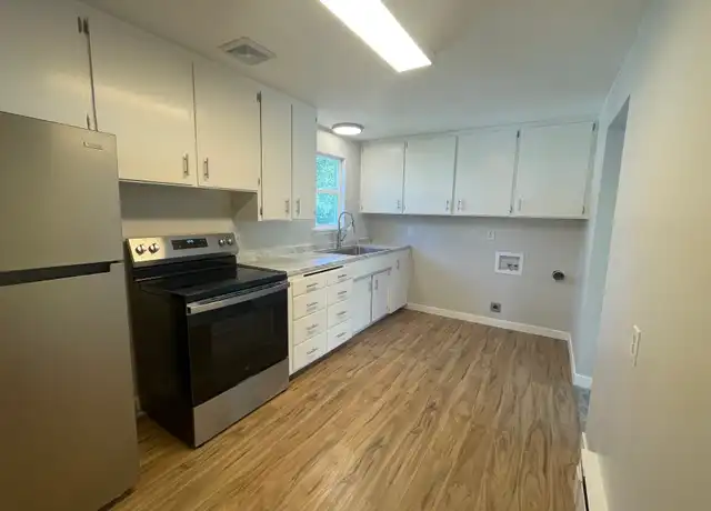 Property at 802 W Cherry Ave Unit 802A, Selah, WA, 98942, 2 beds, 1 bath, [object Object]