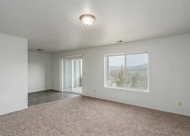 Property at Aspen Heights Apartments - 212 Antles St, Wenatchee, WA, 98801, 2 beds, 1-1.5 bath, [object Object]