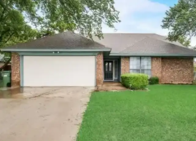 Property at 617 Main St, Roanoke, TX, 76262, 3 beds, 2 baths, [object Object]