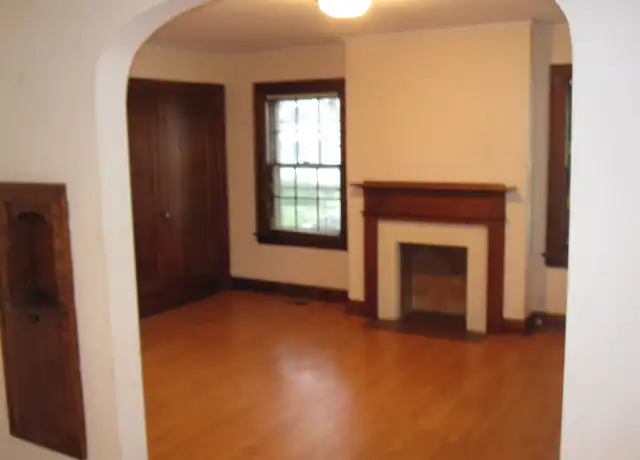 Property at 2324 Kendall Ave Unit 3, Madison, WI, 53726, 1 bed, 1 bath, [object Object]