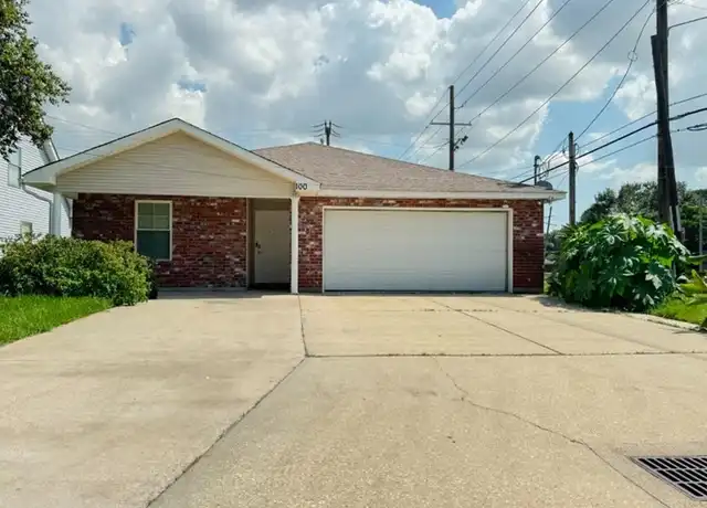 Property at 100 Gaudin St, Gretna, LA, 70056, 3 beds, 2 baths, [object Object]