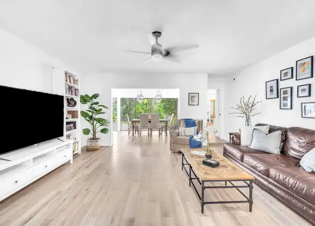 Property at 3725 Lincoln St, Hollywood, FL, 33021, 4 beds, 2 baths, [object Object]