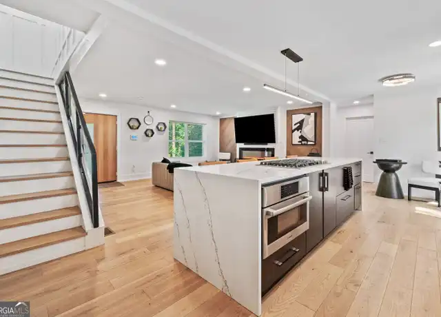 Property at 320 Kelso Dr SW, Atlanta, GA, 30311, 4 beds, 3.5 baths, [object Object]