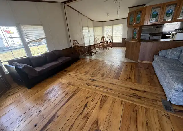 Property at 3390 W Andrew Johnson Hwy, Greeneville, TN, 37743, 3 beds, 2 baths, [object Object]