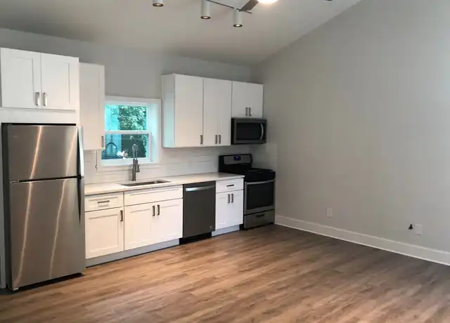 Property at 1303 E Cesar Chavez St Unit D, Austin, TX, 78702, 0 beds, 1 bath, [object Object]