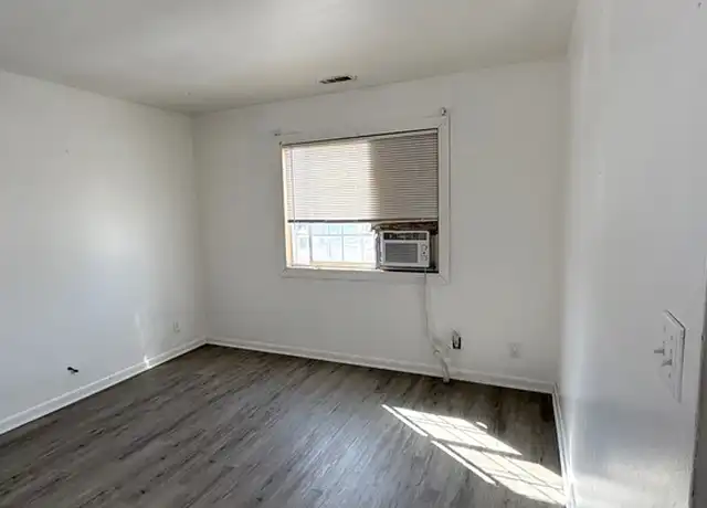 Property at 1067 Salem Ave Unit 6, Dayton, OH, 45406, 2 beds, 1.5 baths, [object Object]