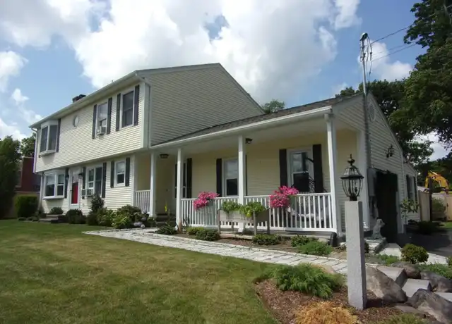 Property at 647 Frenchtown Rd, East Greenwich, RI, 02818, 3 beds, 2 baths, [object Object]