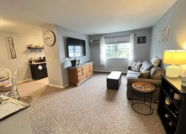 Property at 6 Venice St Unit C6, Danvers, MA, 01923, 1 bed, 1 bath, [object Object]