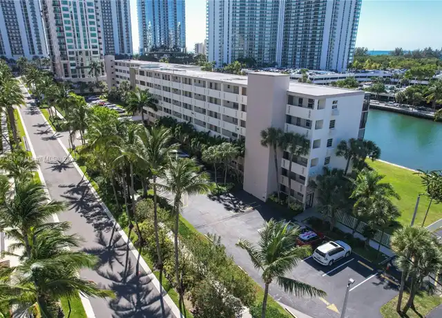 Property at 220 Kings Point Dr #401, Sunny Isles Beach, FL, 33160, 2 beds, 1 bath, [object Object]