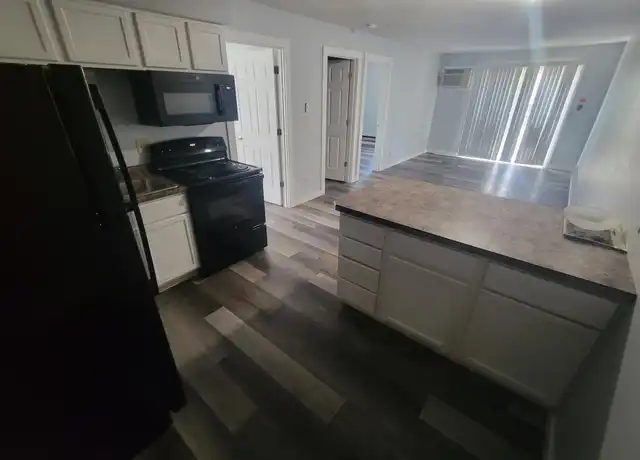 Property at 333 6th St S Unit 1, La Crosse, WI, 54601, 2 beds, 1 bath, [object Object]