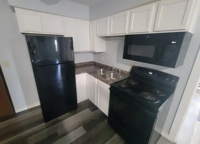 Property at 333 6th St S Unit 1, La Crosse, WI, 54601, 2 beds, 1 bath, [object Object]