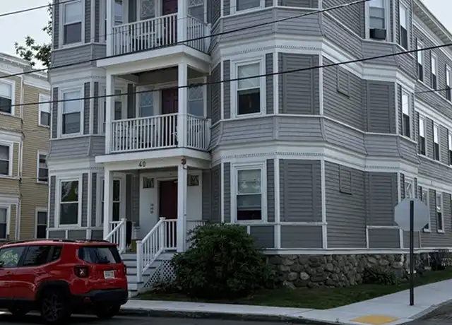 Property at 40 Centre St Unit 6, Haverhill, MA, 01830, 2 beds, 1 bath, [object Object]