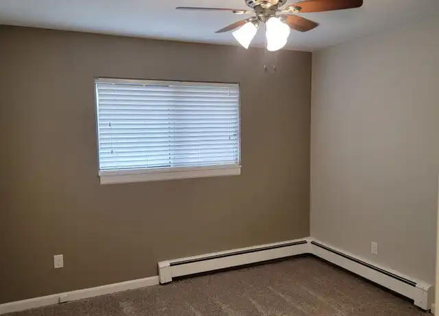 Property at 908 20th Avenue Pl Unit 4, Coralville, IA, 52241, 1 bed, 1 bath, [object Object]