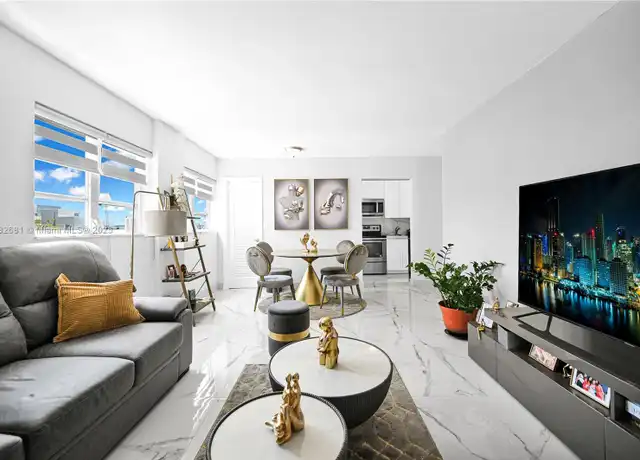 Property at 1340 Lincoln Rd #608, Miami Beach, FL, 33139, 1 bed, 1 bath, [object Object]