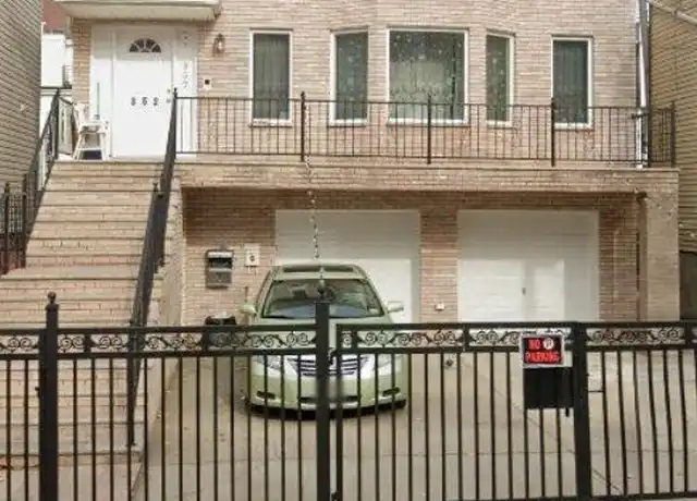 Property at 352 4th St Fl 1, Jersey City, NJ, 07302, 2 beds, 1 bath, [object Object]