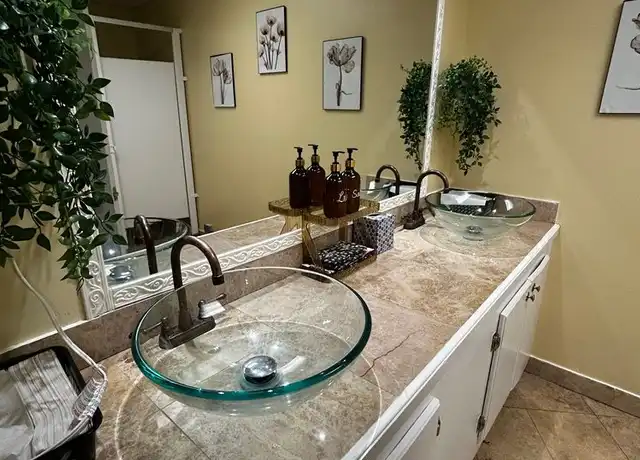 Property at 5537 Germantown Ave Unit 5547-2B, Philadelphia, PA, 19144, 0 beds, 1 bath, [object Object]