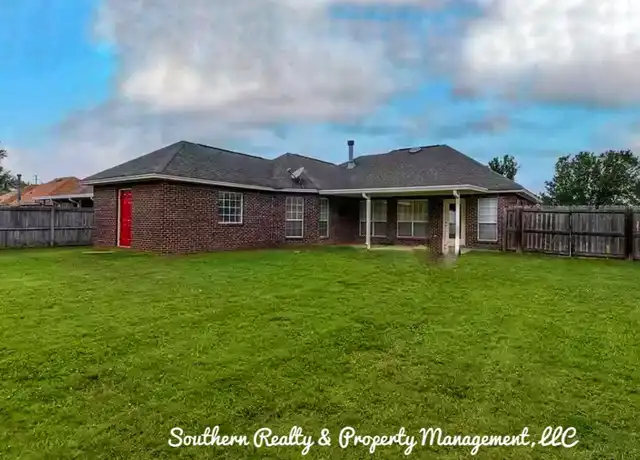 Property at 68 Silver Pointe Dr, Elmore, AL, 36025, 3 beds, 2 baths, [object Object]