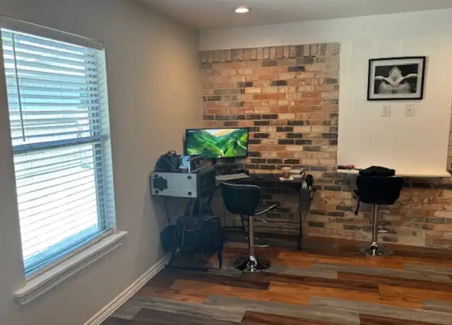 Property at 8714 Quinn St, Dallas, TX, 75217, 1 bed, 1 bath, [object Object]